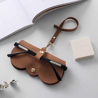 ⏳Last Day 50% OFF⏳-Clip-On Glasses Case – Slim Foldable Eyewear Pouch for Handbags👓